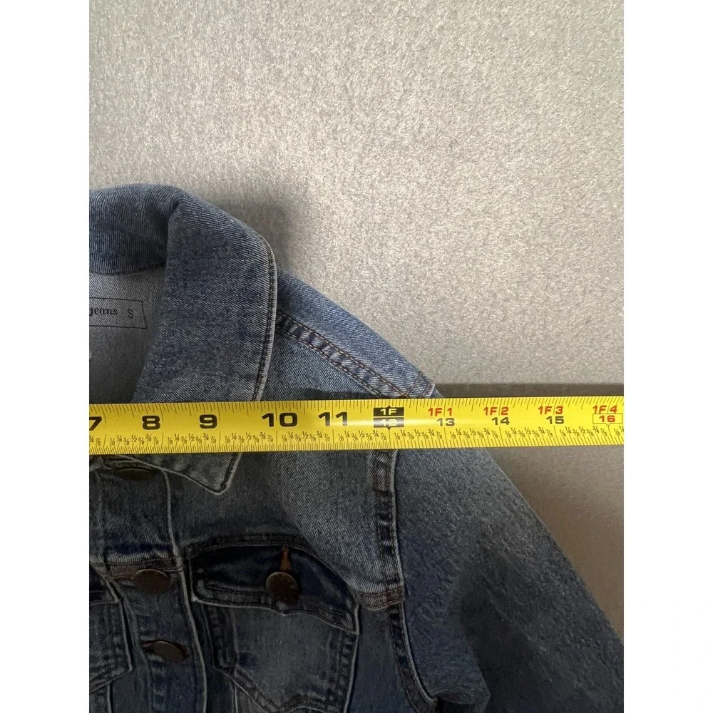V.I.P. Jeans Girls Distressed Denim Jacket Size S Blue Button Front Frayed‎ Hem